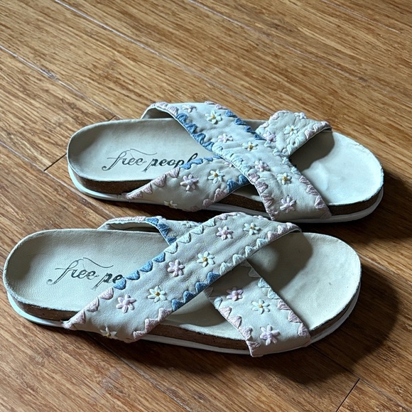 Free People Floral Embroidered Sandals - size 39.5 (US 8) - Picture 1 of 7